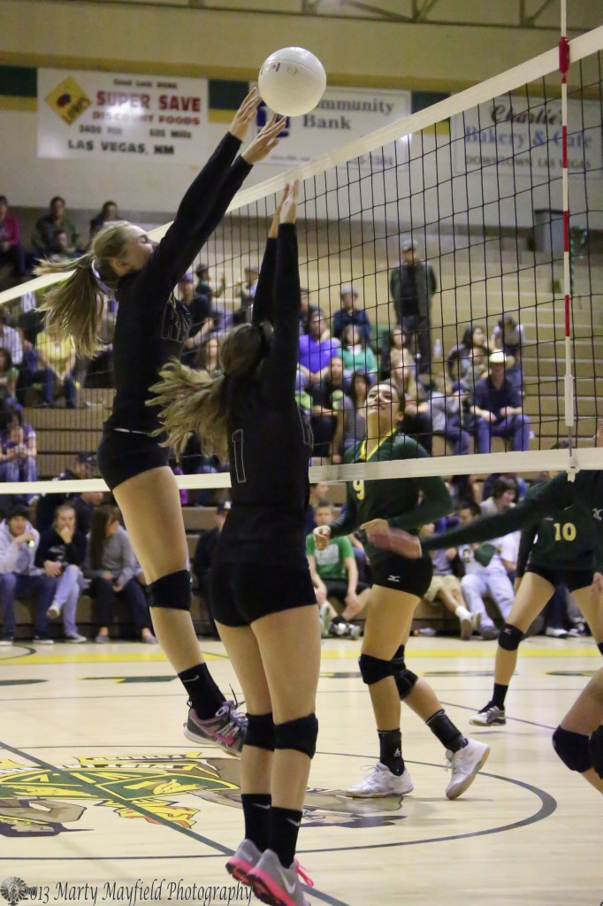 Another shot at the block as Mikala Vertovec gets up and Leah Cimino is there to help out.
