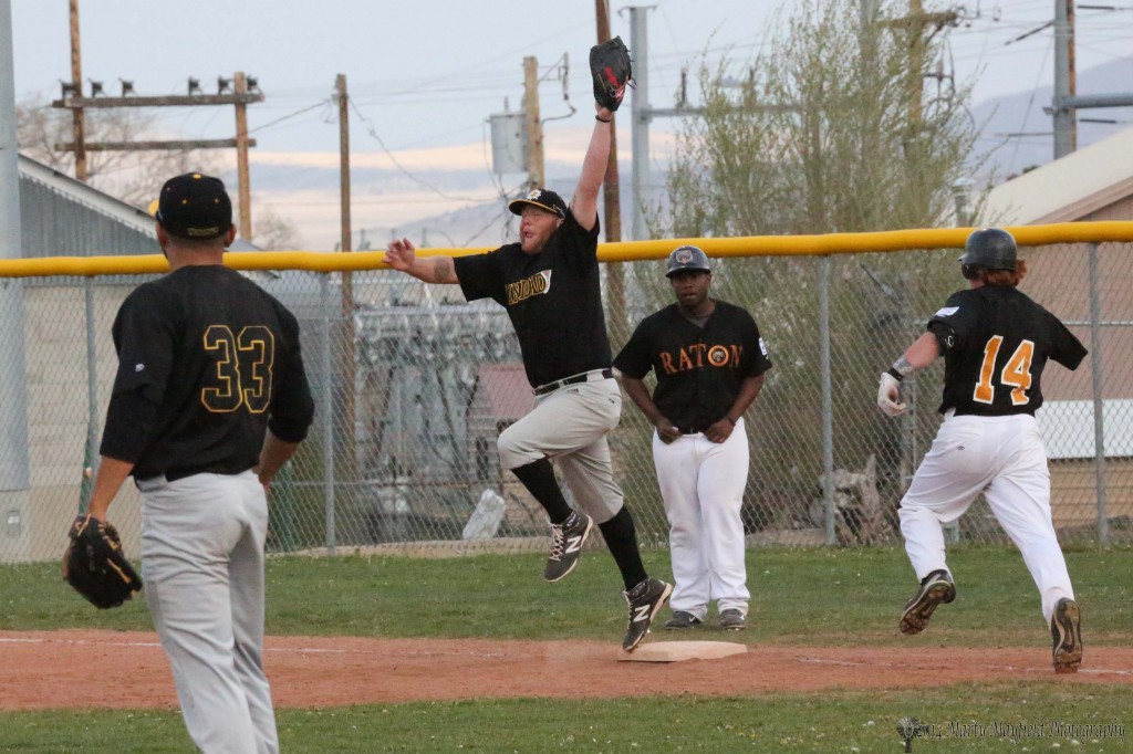 Thats a stretch at first base as Michael Campbell is thrown out after a infield hit. 