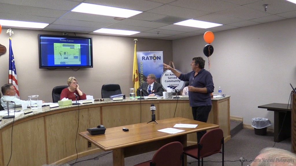 Joe Lendowsky presented a solid waste report to commissioners Tuesday evening. 