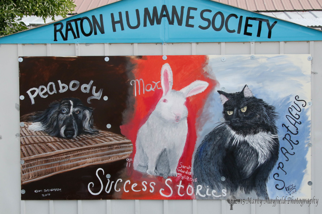 This mural was recently painted at the Raton Animal Shelter by Carl Swanson, Sarah Wander and Jeannie Poulter.