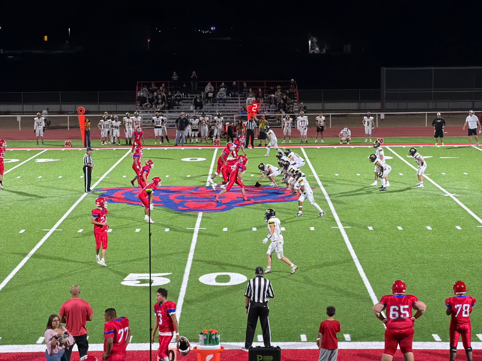 Estancia Outlasts Raton 40-39 in Epic Battle